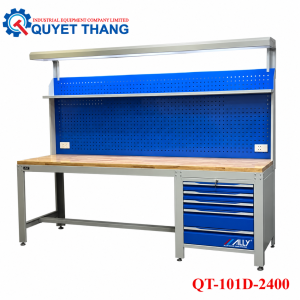 Bàn thao tác cơ khí ALLY QT-101D-2400 là mẫu bàn làm việc công nghiệp kích thước lớn